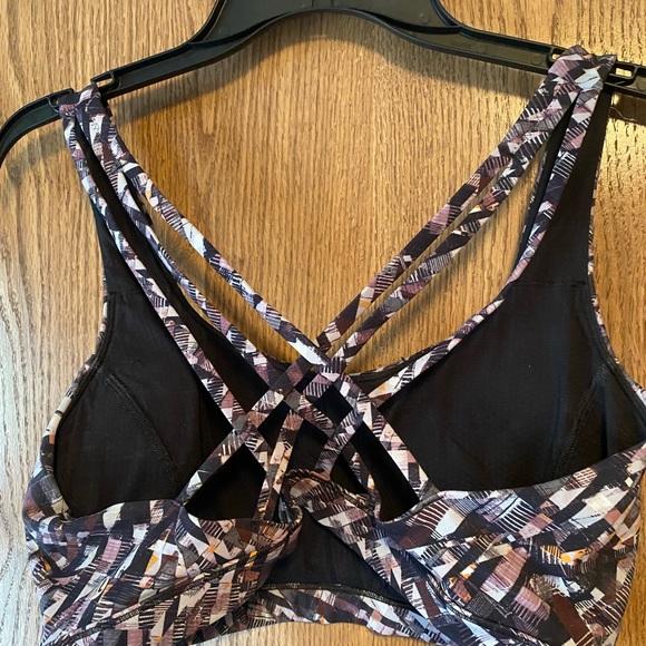 EUC Lululemon Free To Be Serene Bra - Picture 4 of 4